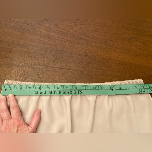 Farr West Beige Crepe Half-Slip - Picture 3 of 7